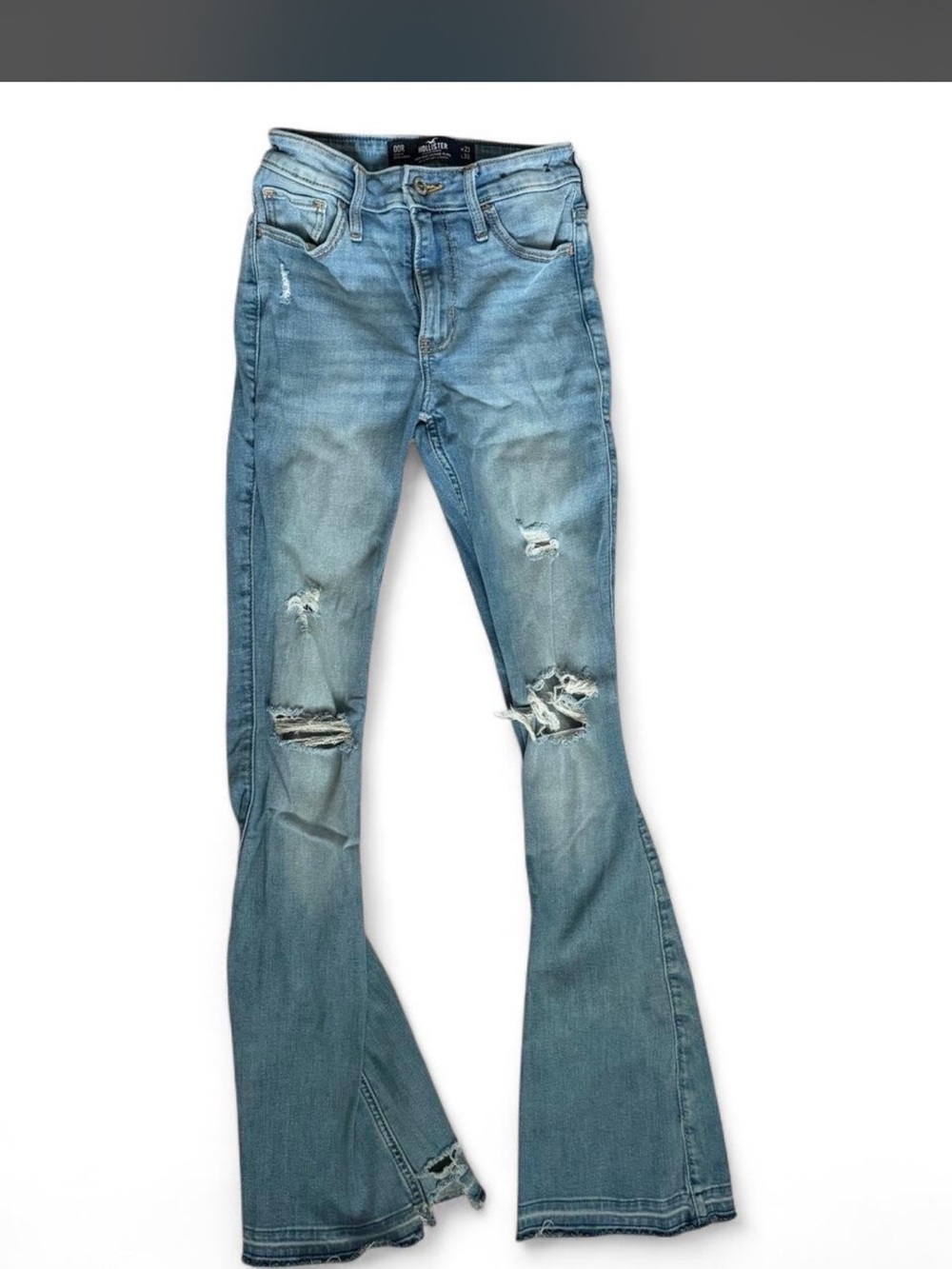 Hollister high rise flared jeans
Size 23w X 32L